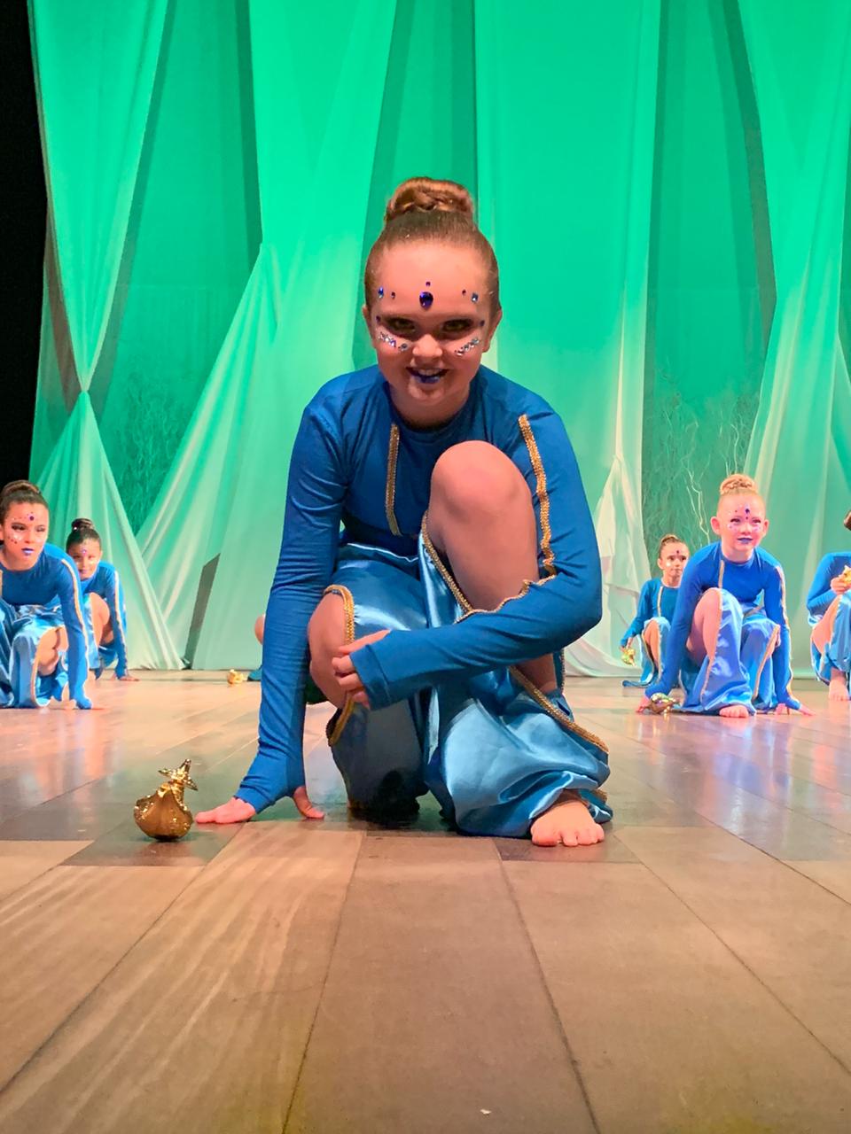 Victória Patta Santolin – aluna de jazz e dança contemporânea infanto-juvenil